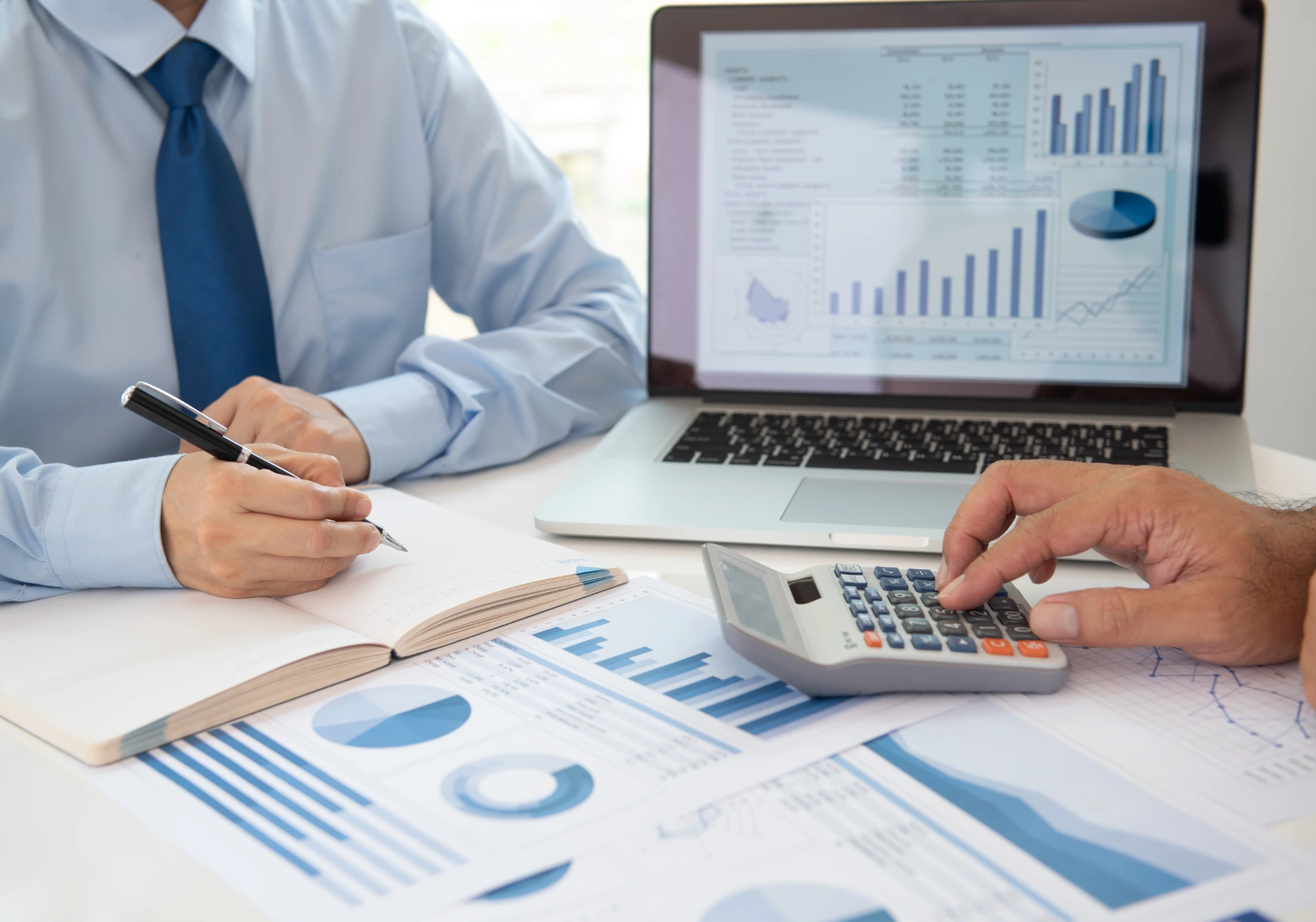 How Accounting Services Reduce Startup Costs